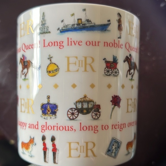 Milly Green God Save the Queen Royal Commemorative Coffee Tea 12oz Mug Cup - Picture 12 of 12